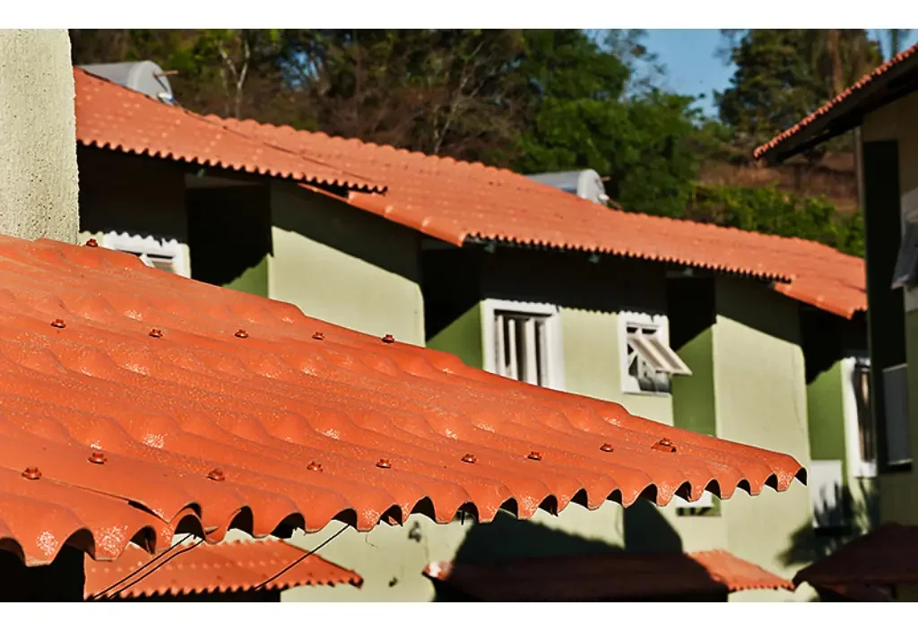 Telha Pvc Plan Precon 2.42x0.88m Terracota - outro ângulo - foto 4 de 6
